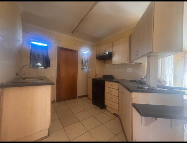 3 BEDROOM HOUSE TO LET IN VISTA PARK